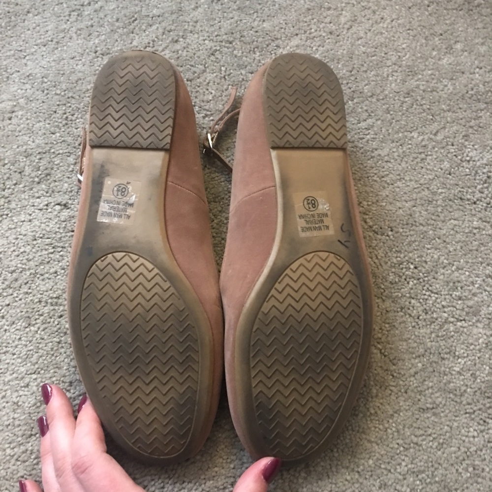 Tan flats - Picture 4 of 4